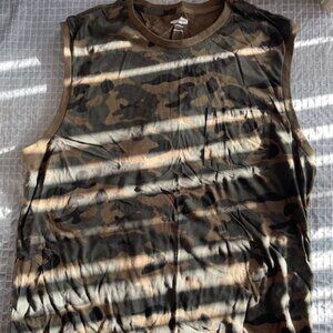 Gap sleeves camouflage shirt size L